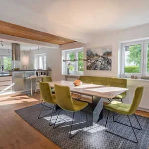 Ohrwumslar Apartment